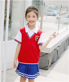 夏季女中小學(xué)生服裝近照（紅）